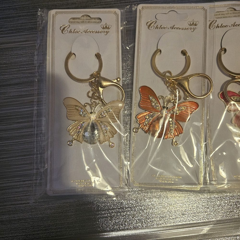 Gold Butterfly Keychain -Assorted  Colors 💗☀️ Winners Choice